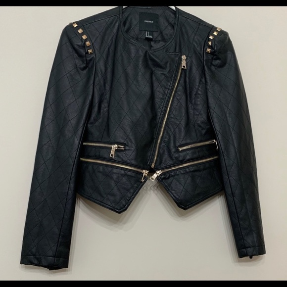 Forever 21 - Picture 1 of 2